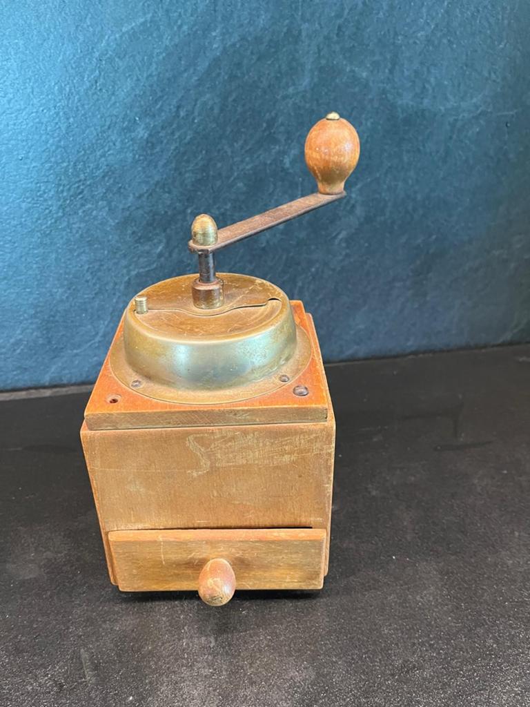 Vintage houten koffiemolen met lade, Ophalen of Verzenden
