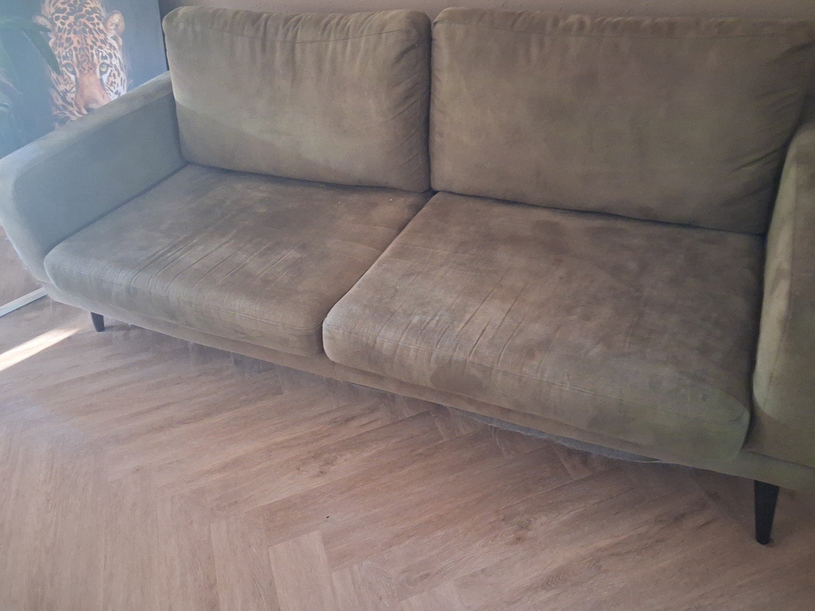 Comfortabele 2-zitsbank, olijfgroen, Huis en Inrichting, Banken | Bankstellen, Modern, Comfortabel, Gebruikt, 150 tot 200 cm, Tweepersoons