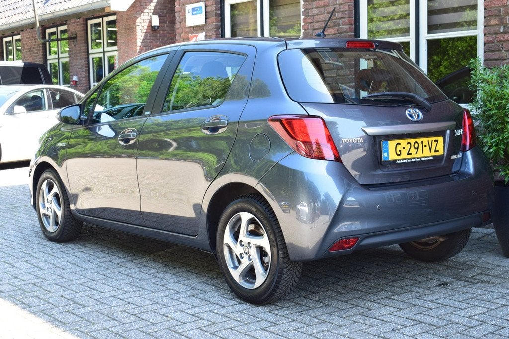 Toyota Yaris 1.5 Hybrid Aut. Aspiration Camera | Stoelverwar, 1497 cc, Gebruikt, 4 cilinders, Met garantie (alle)