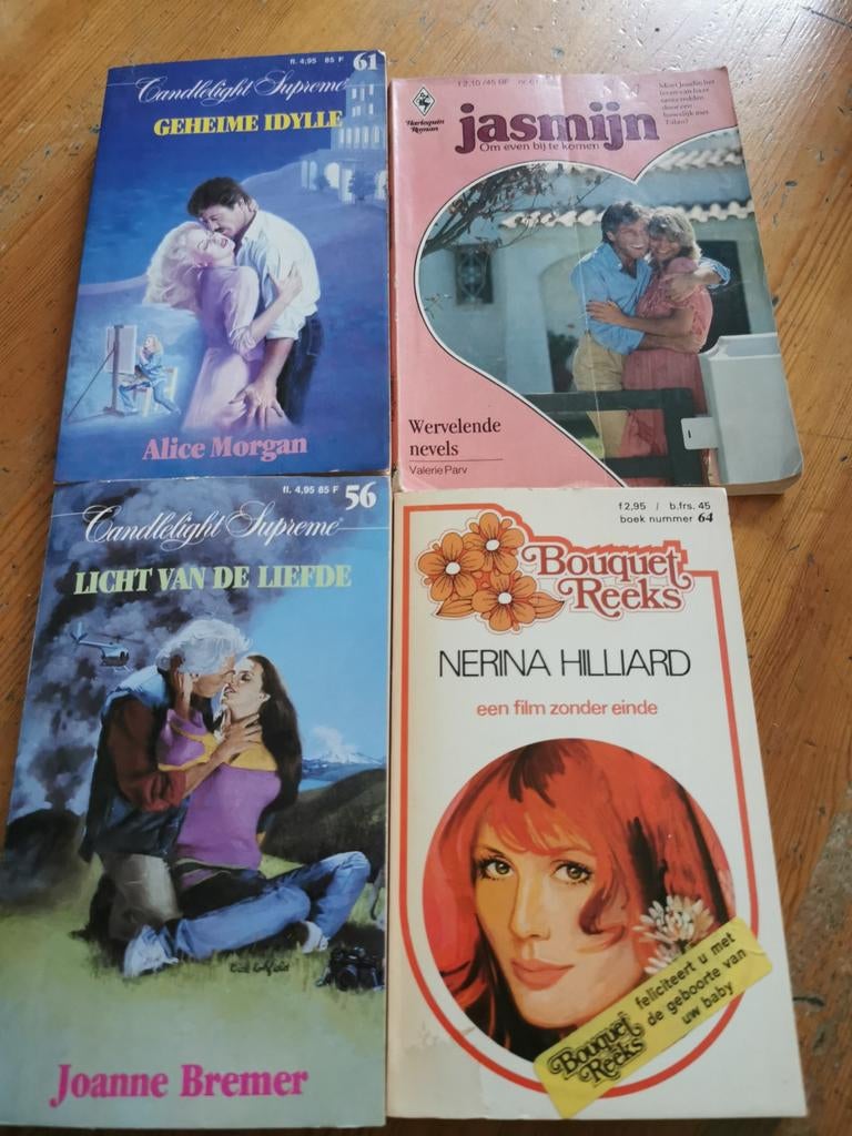 Romans Candlelight Bouquet Harlequin jaren 80, Boeken, Romans, Ophalen of Verzenden, Zo goed als nieuw