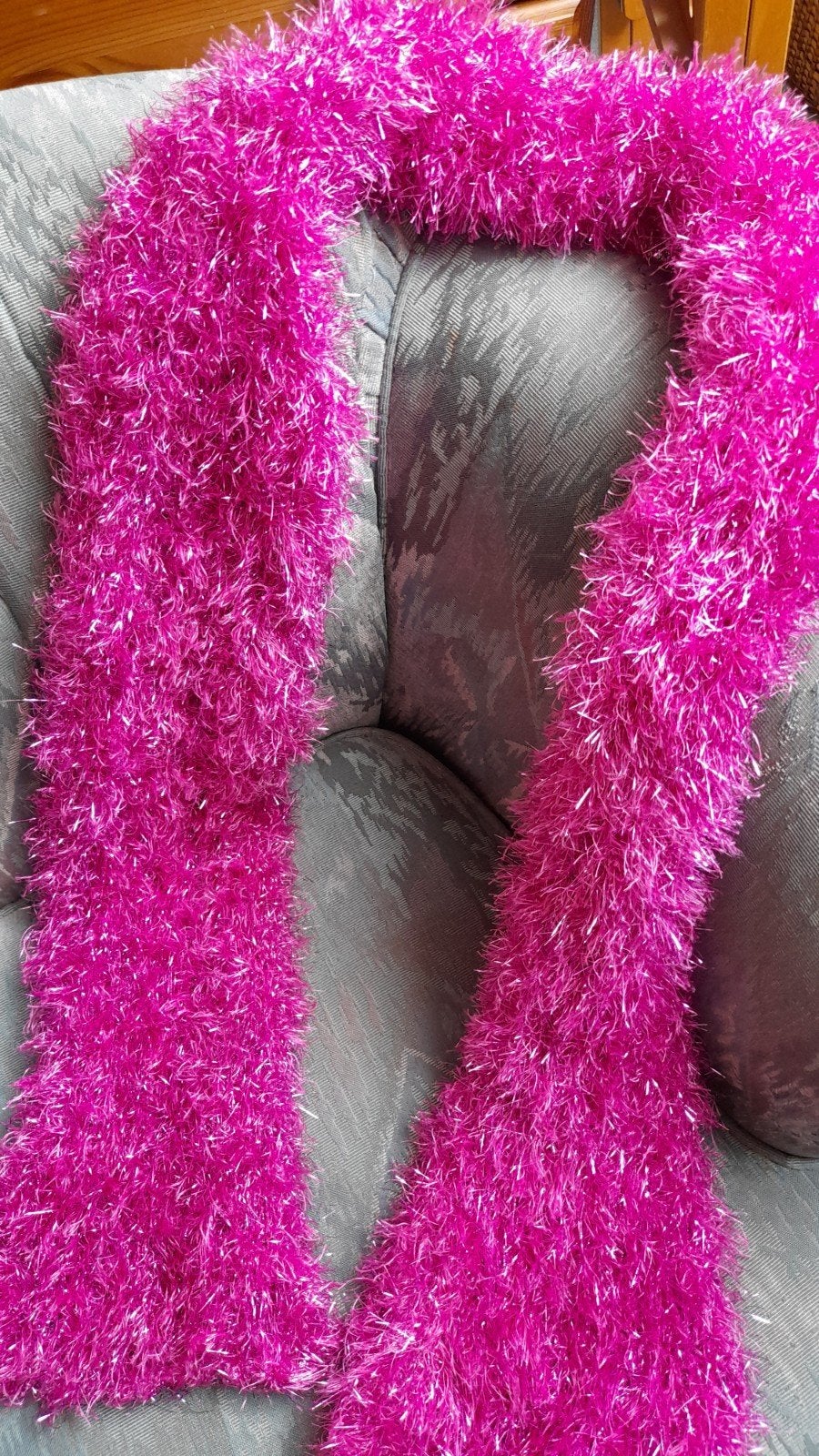 Roze sjaal met glinstertjes, Ophalen of Verzenden, Zo goed als nieuw, Maat 38/40 (M), Sjaal
