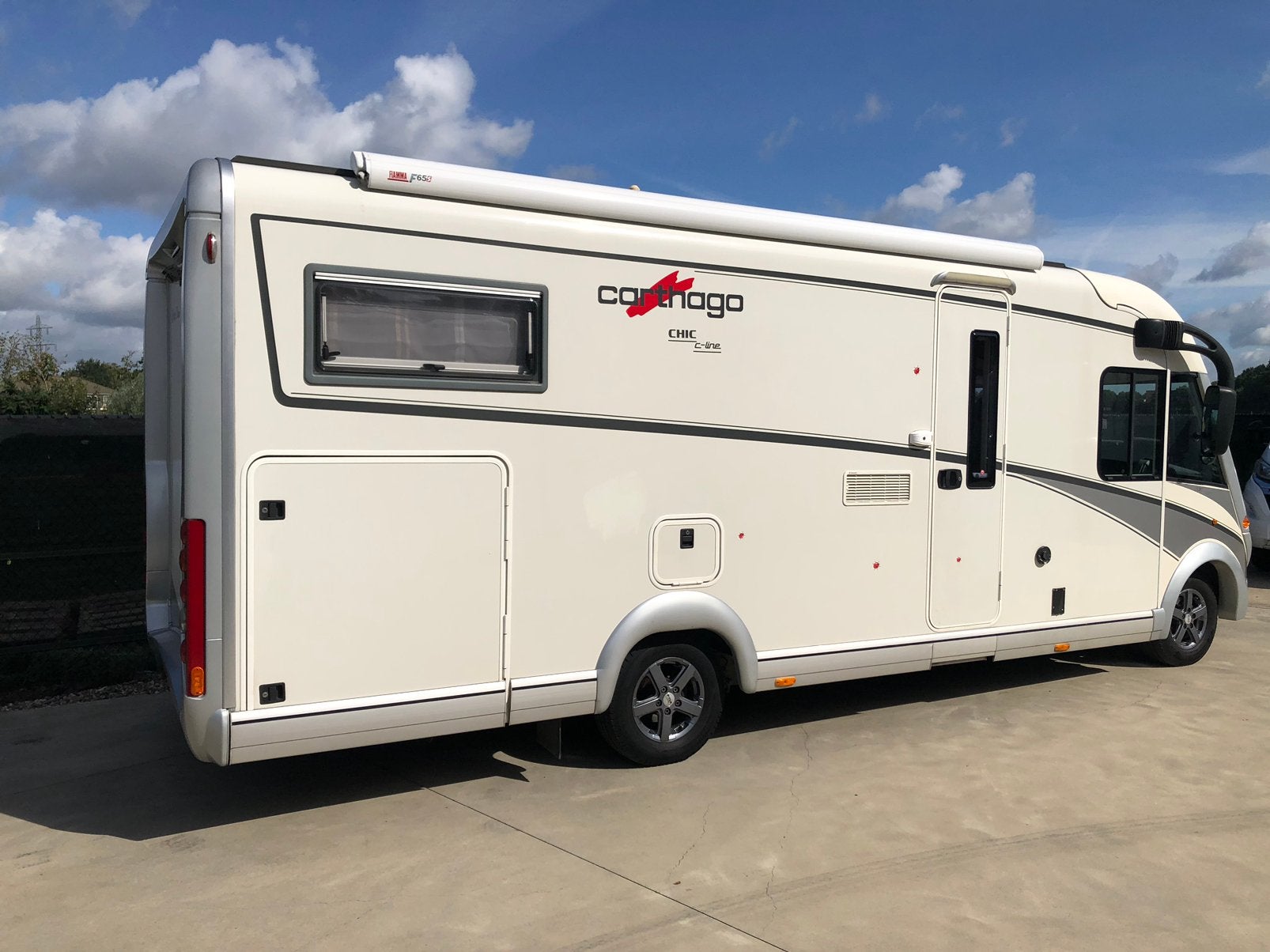 Foto 4 van Smetteloze Carthago Chic C-Line i4.8 ENKELE BEDDEN + Hefbed