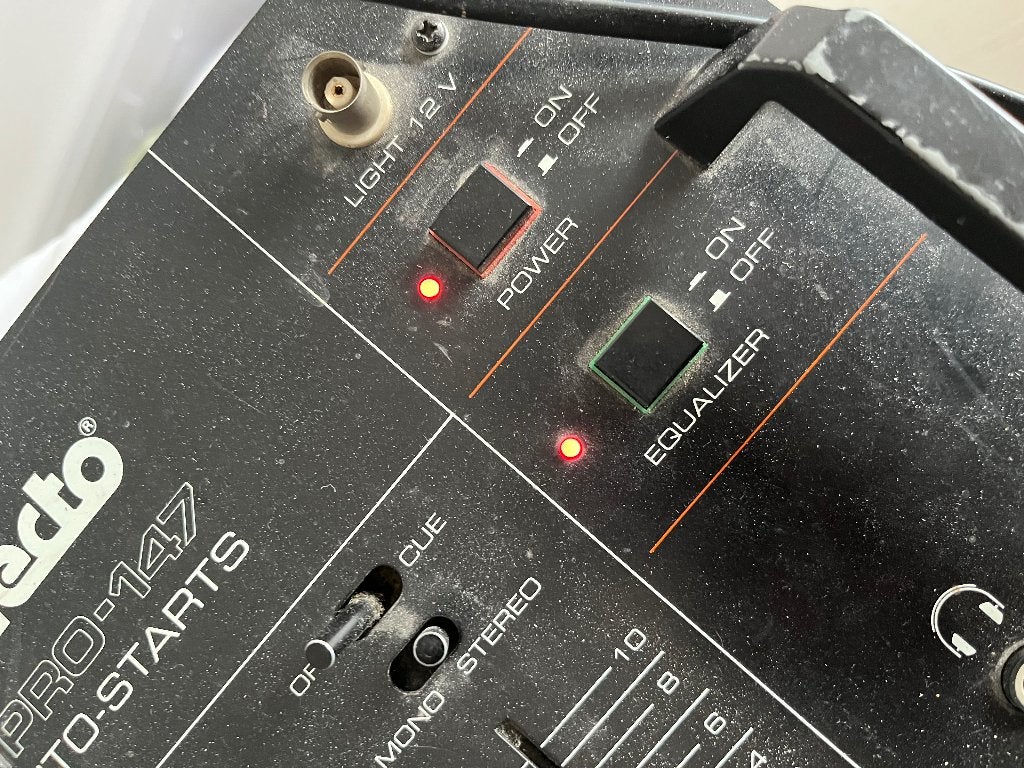 Mengpaneel  knop ontbreekt maar te doen, Ophalen of Verzenden, Gebruikt, Minder dan 5 kanalen, Microfooningang