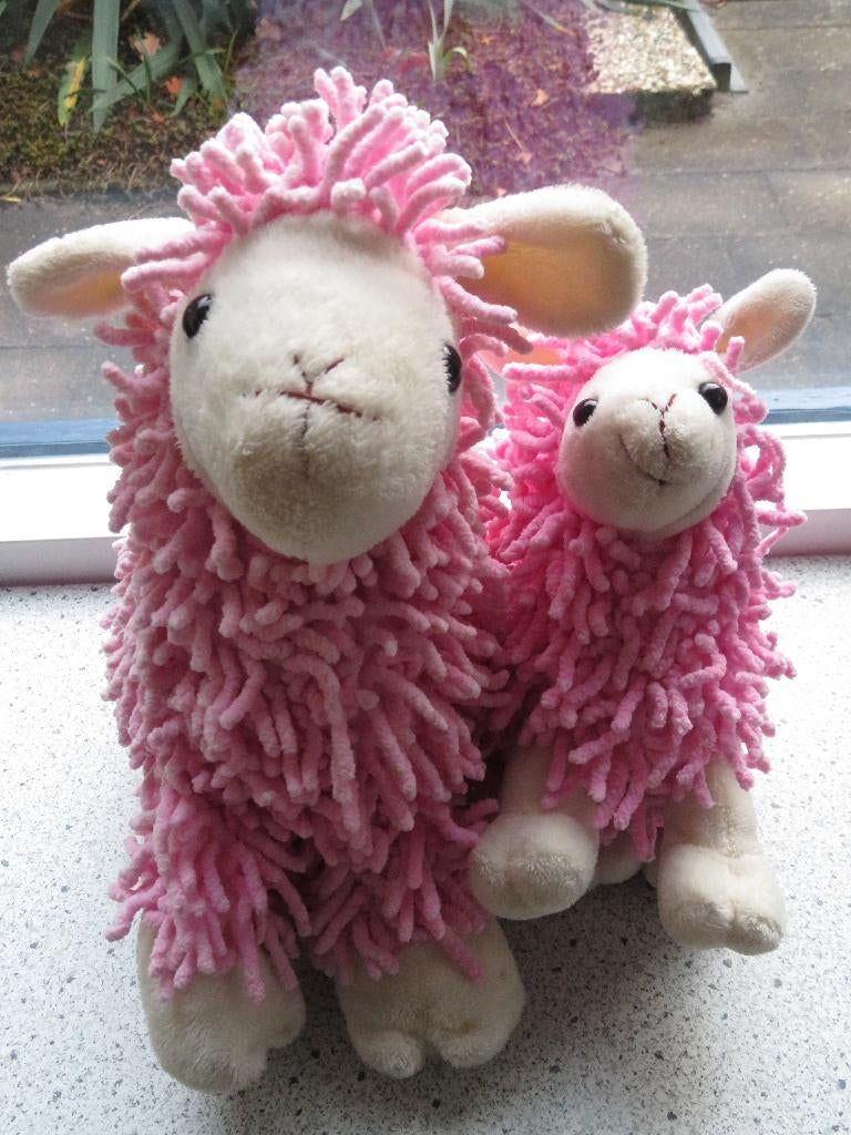 Schaap merk Toys en De Waal Texel Den Burg roze dreadlocks, Kinderen en Baby's, Speelgoed | Knuffels en Pluche, Overige typen