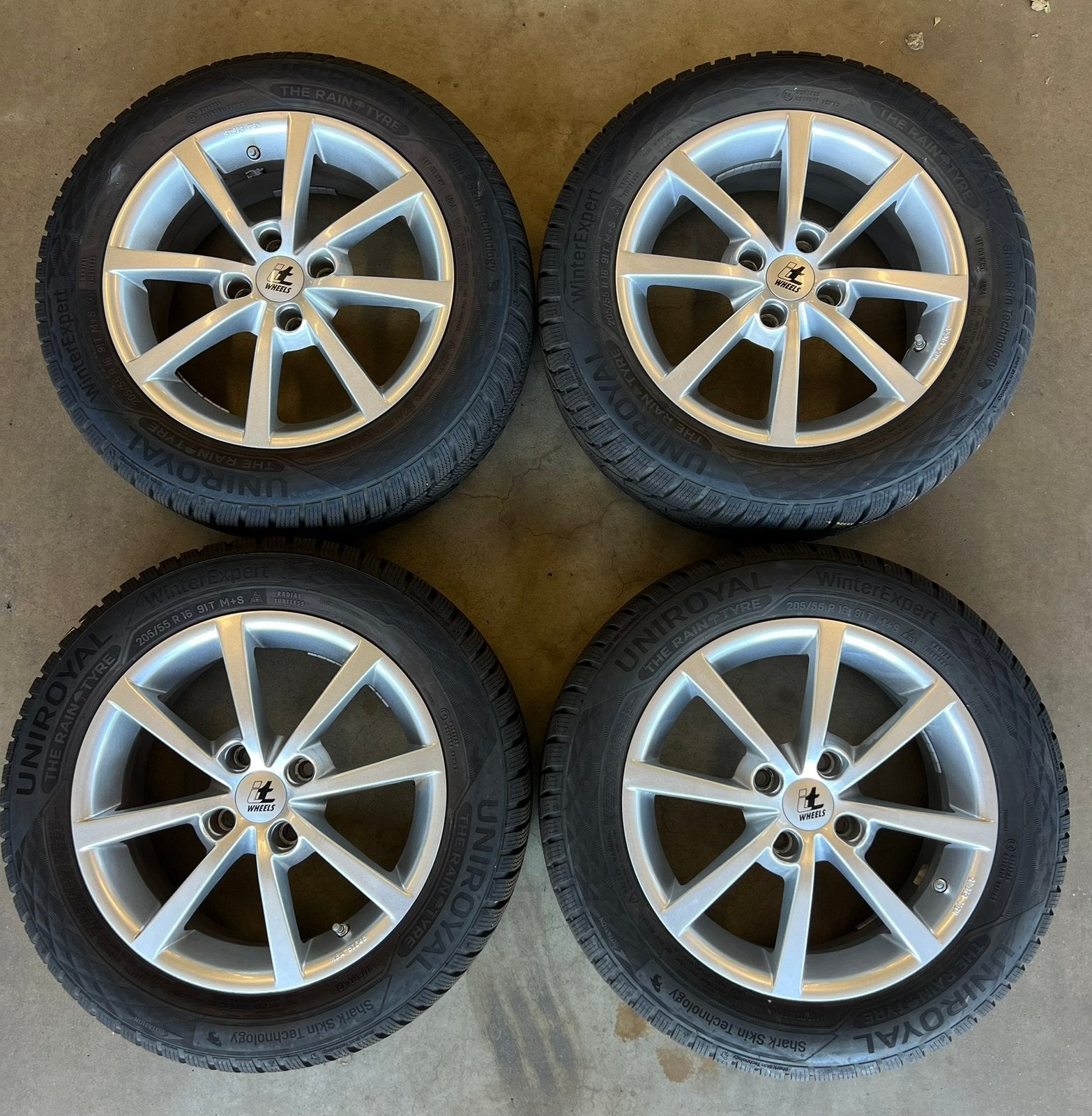 Ford Ecosport set winterbanden, Auto-onderdelen, Banden en Velgen, Ophalen, 16 inch, Banden en Velgen, Nieuw
