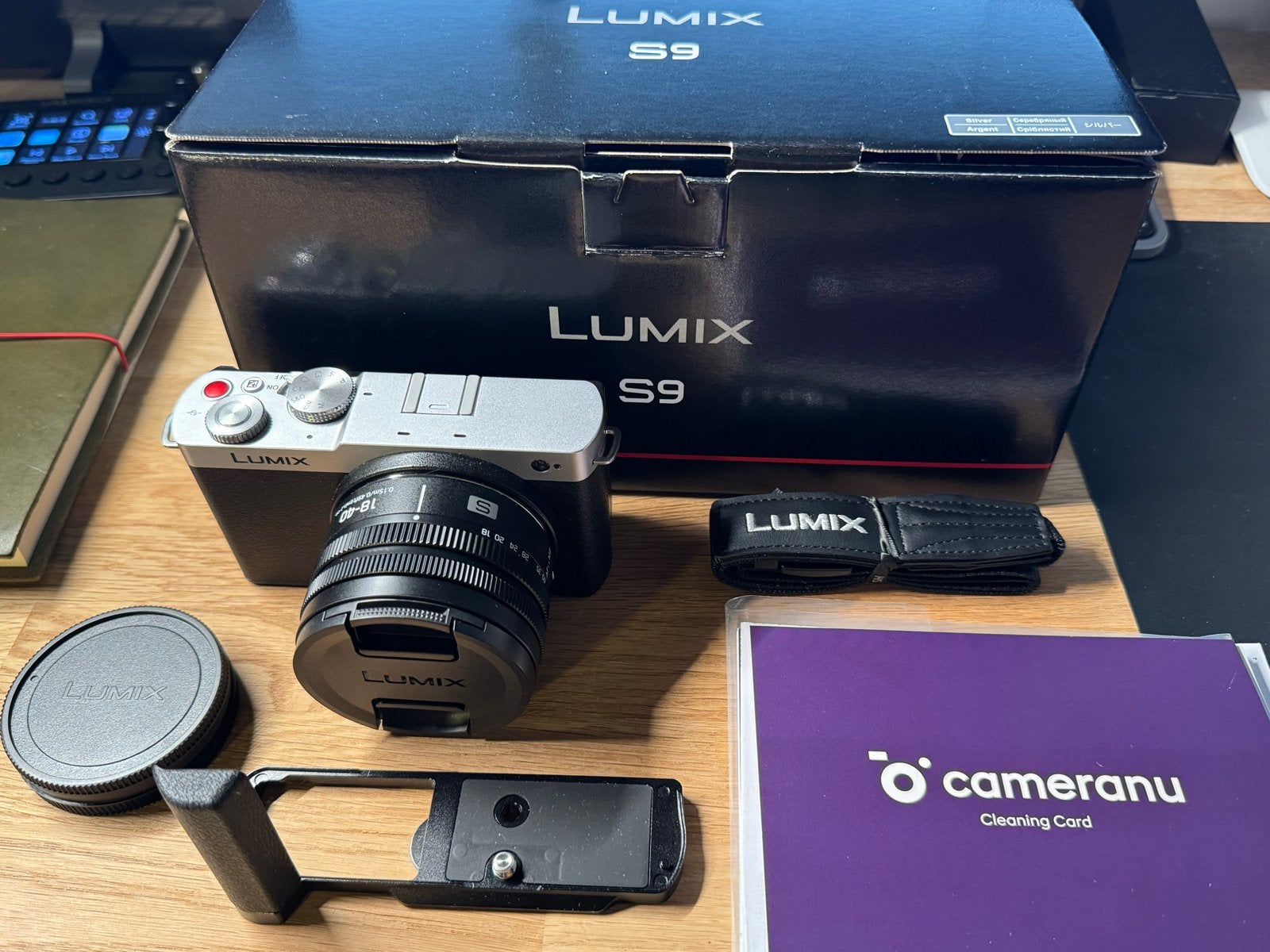 Panasonic LUMIX S9 zilver + LUMIX 18-40mm lens, Audio, Tv en Foto, Fotocamera's Digitaal, Zo goed als nieuw, Systeemcamera, Panasonic