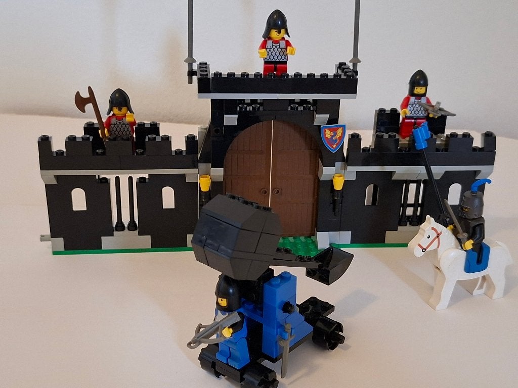 lego set 6059 Knight's Stronghold, Kinderen en Baby's, Speelgoed | Duplo en Lego, Gebruikt, Lego, Ophalen of Verzenden, Inclusief minifiguren