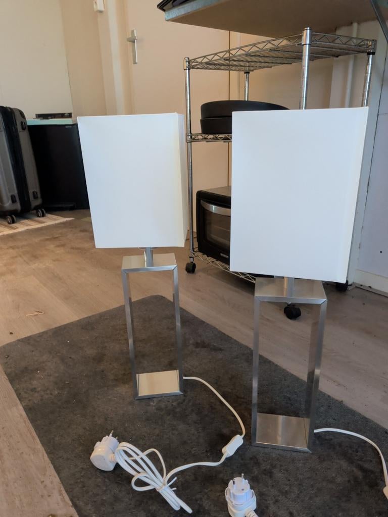 IKEA lamp met kap - Zo goed als nieuw, Huis en Inrichting, Lampen | Tafellampen, 50 tot 75 cm, Ophalen of Verzenden, Zo goed als nieuw