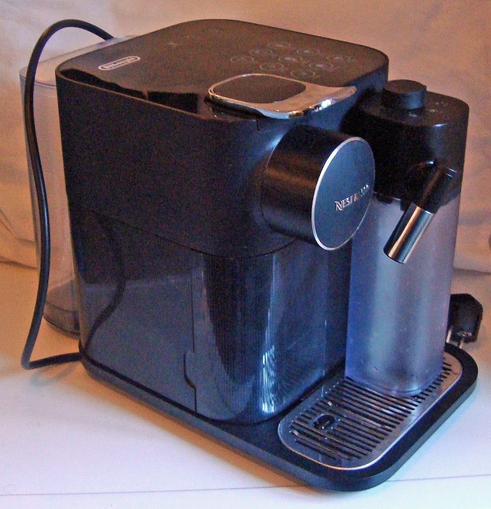 Nespresso De'Longhi Gran Lattissima, Ophalen, Afneembaar waterreservoir, Koffiemachine, Zo goed als nieuw