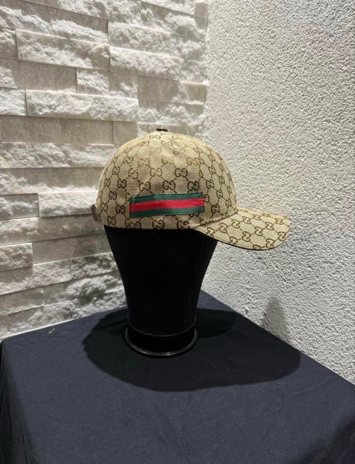 Nieuwe Gucci Pet met GG-patroon en Webdetail, Kinderen en Baby's, Ophalen of Verzenden, Nieuw, Jongetje of Meisje, Pet