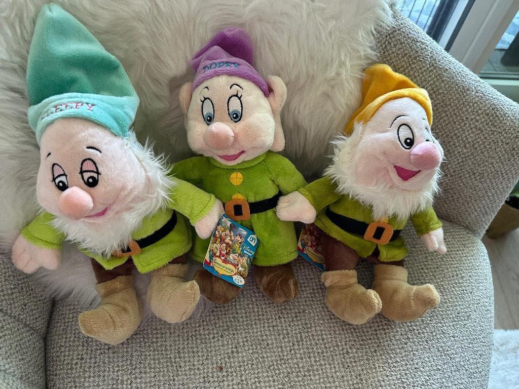 Disney dwergen, Verzamelen, Disney, Ophalen of Verzenden, Sneeuwwitje of Doornroosje, Zo goed als nieuw, Beeldje of Figuurtje