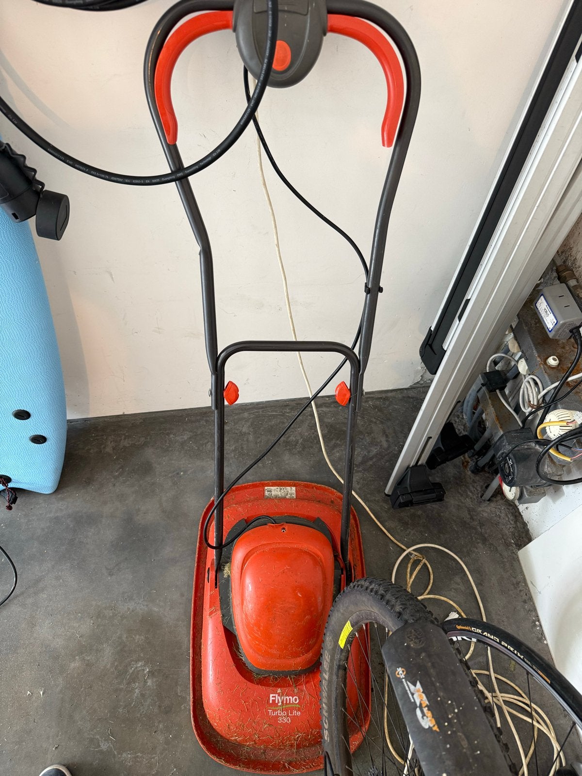 Flymo Turbo Lite 330 Elektrische Grasmaaier, Gebruikt, Elektrische grasmaaier, Ophalen of Verzenden, 30 t/m 39 cm