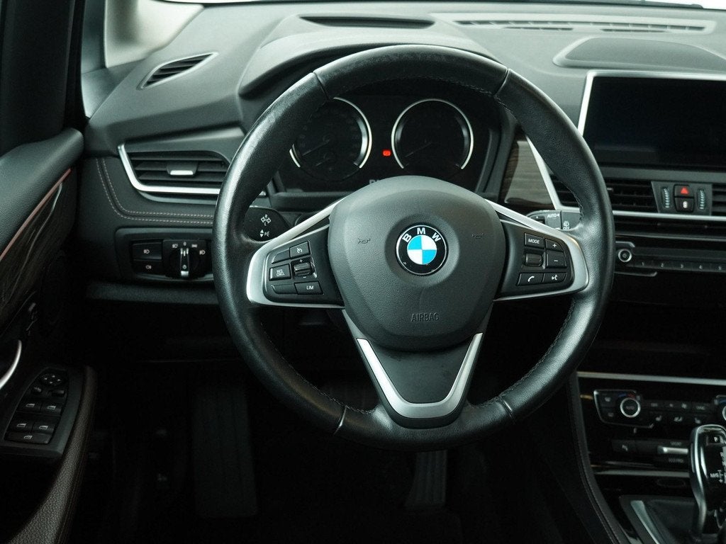 BMW 2 Serie Gran Tourer 220i 7p. Executive Edition | Luxury, 1998 cc, Gebruikt, 7 stoelen, Zwart