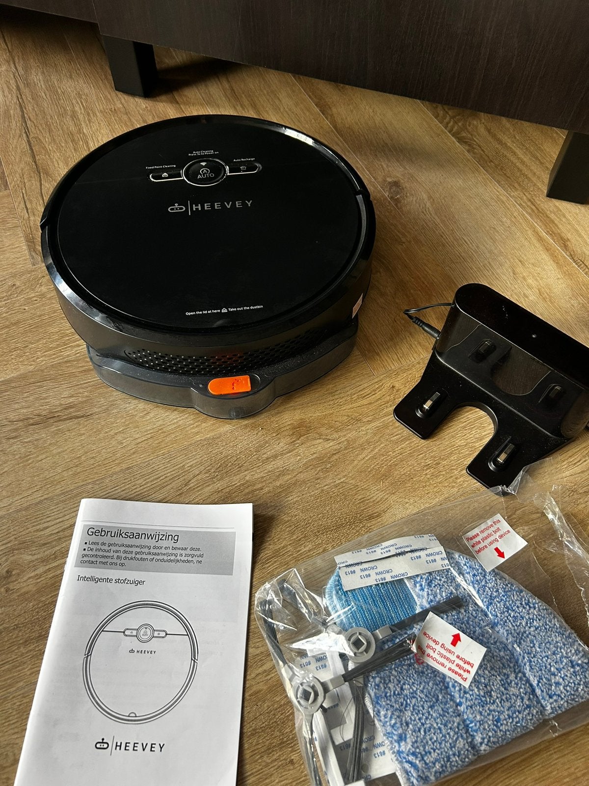 Robotstofzuiger, met navulling en vanuit app, Witgoed en Apparatuur, Ophalen, Zo goed als nieuw, Robotstofzuiger