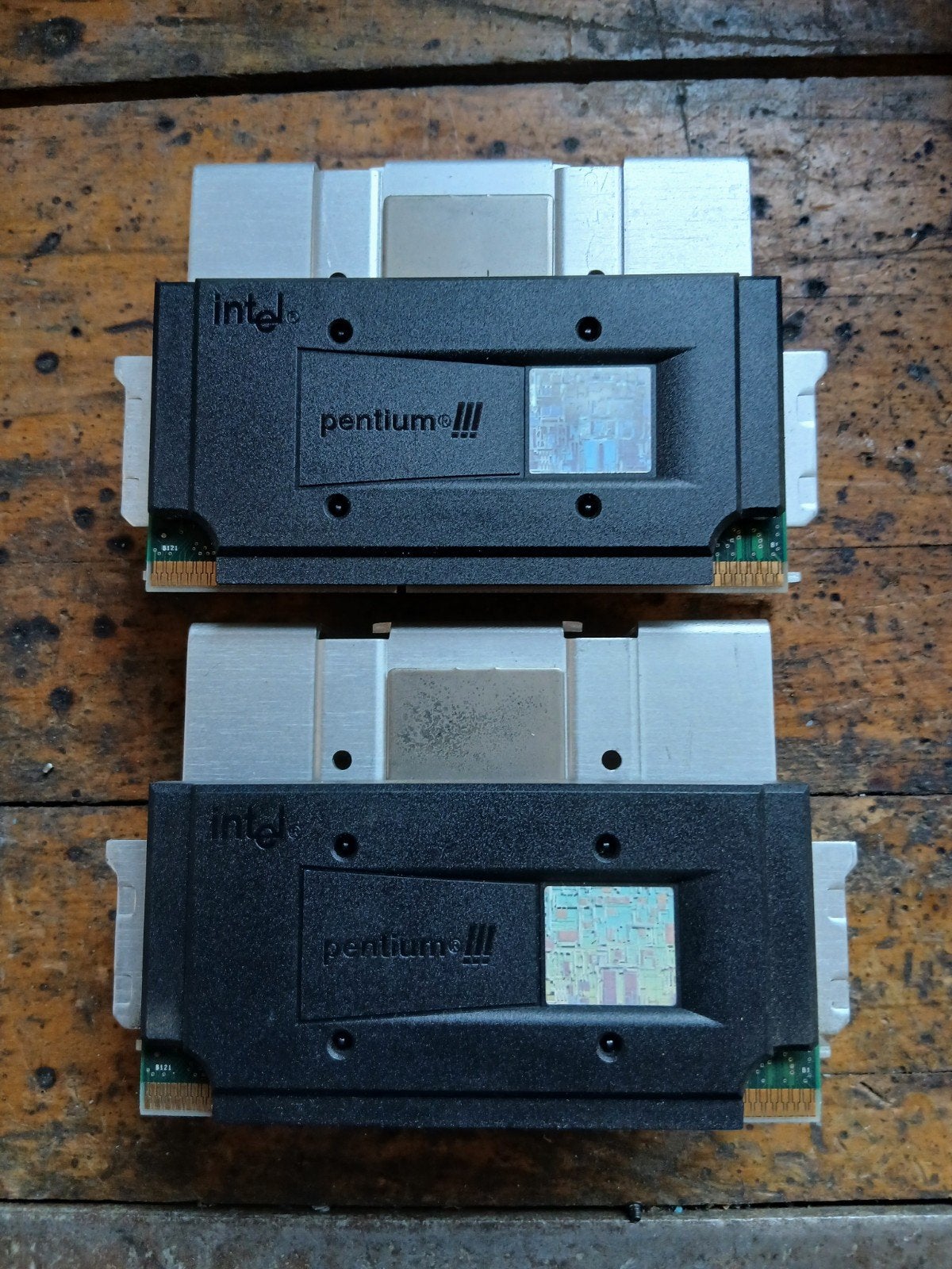 Intel Pentium III CPU's - Vintage Processoren (2 stuks), Computers en Software, Processors, Gebruikt, Info@intel.com, Intel Pentium III