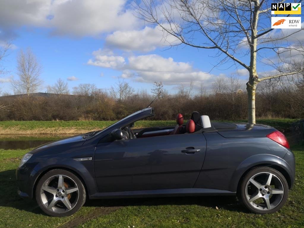Opel Tigra TwinTop 1.4-16V Linea Rosso, Auto's, Opel, Bedrijf, Te koop, Tigra, ABS, Airbags, Airconditioning, Centrale vergrendeling