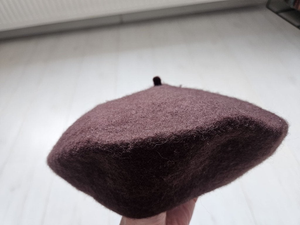 Elegante Franse mohair baret beret pruimbruine XS, Verzenden, Zo goed als nieuw, Maat 34 (XS) of kleiner, Muts