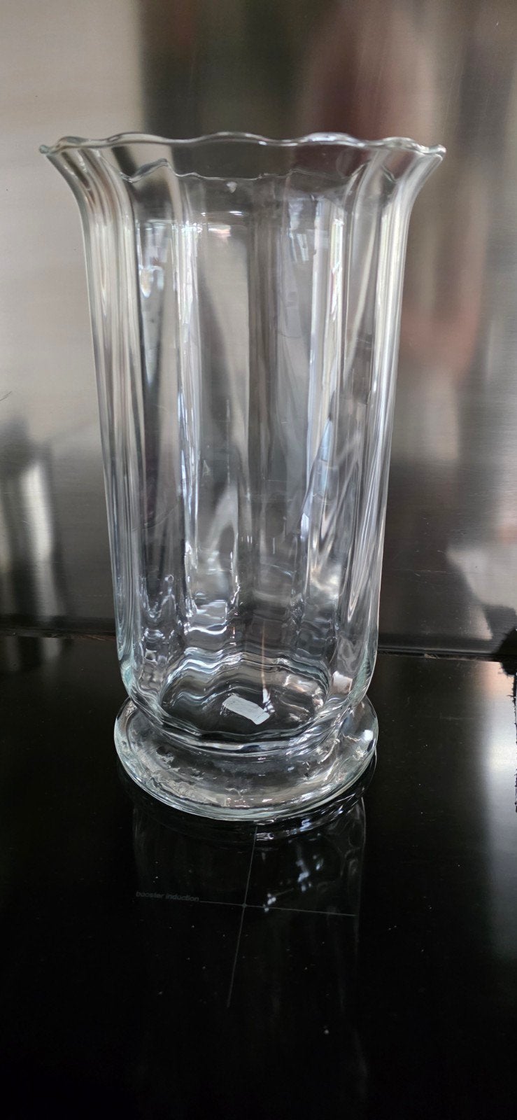 Mooie glazen vaas met golvende rand, Ophalen, Transparant, 34 cm, Geschikt voor droogbloemen