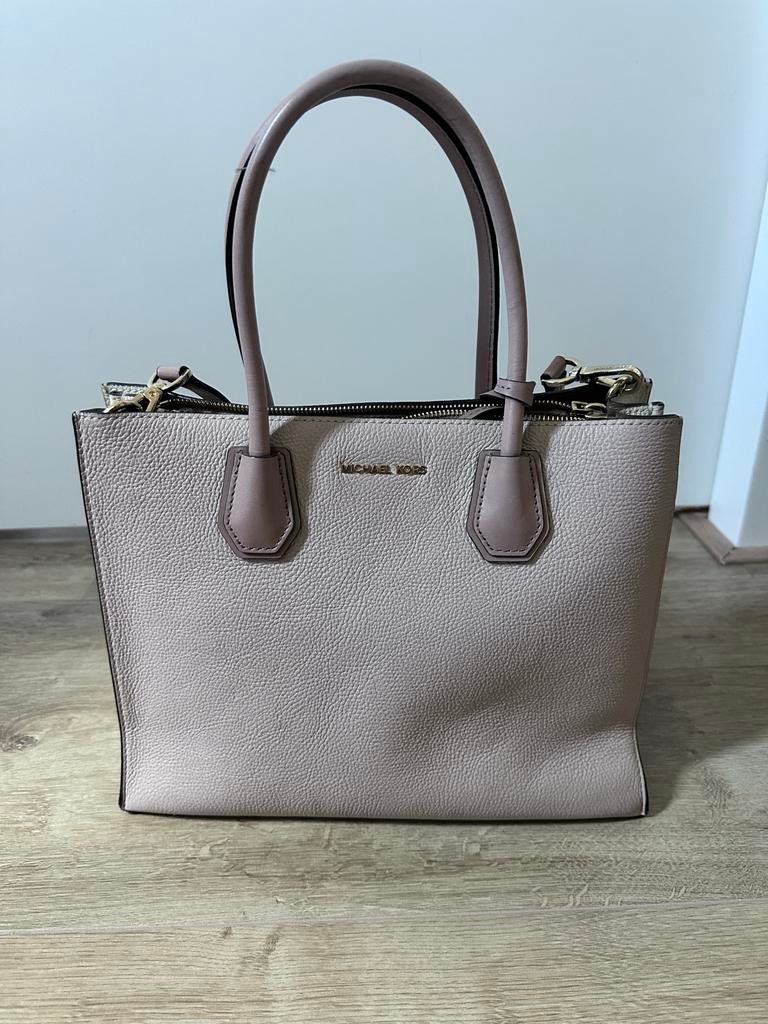 Michael Kors Handtas - Stijlvol en Praktisch, Sieraden, Tassen en Uiterlijk, Tassen | Damestassen, Ophalen of Verzenden, Zo goed als nieuw