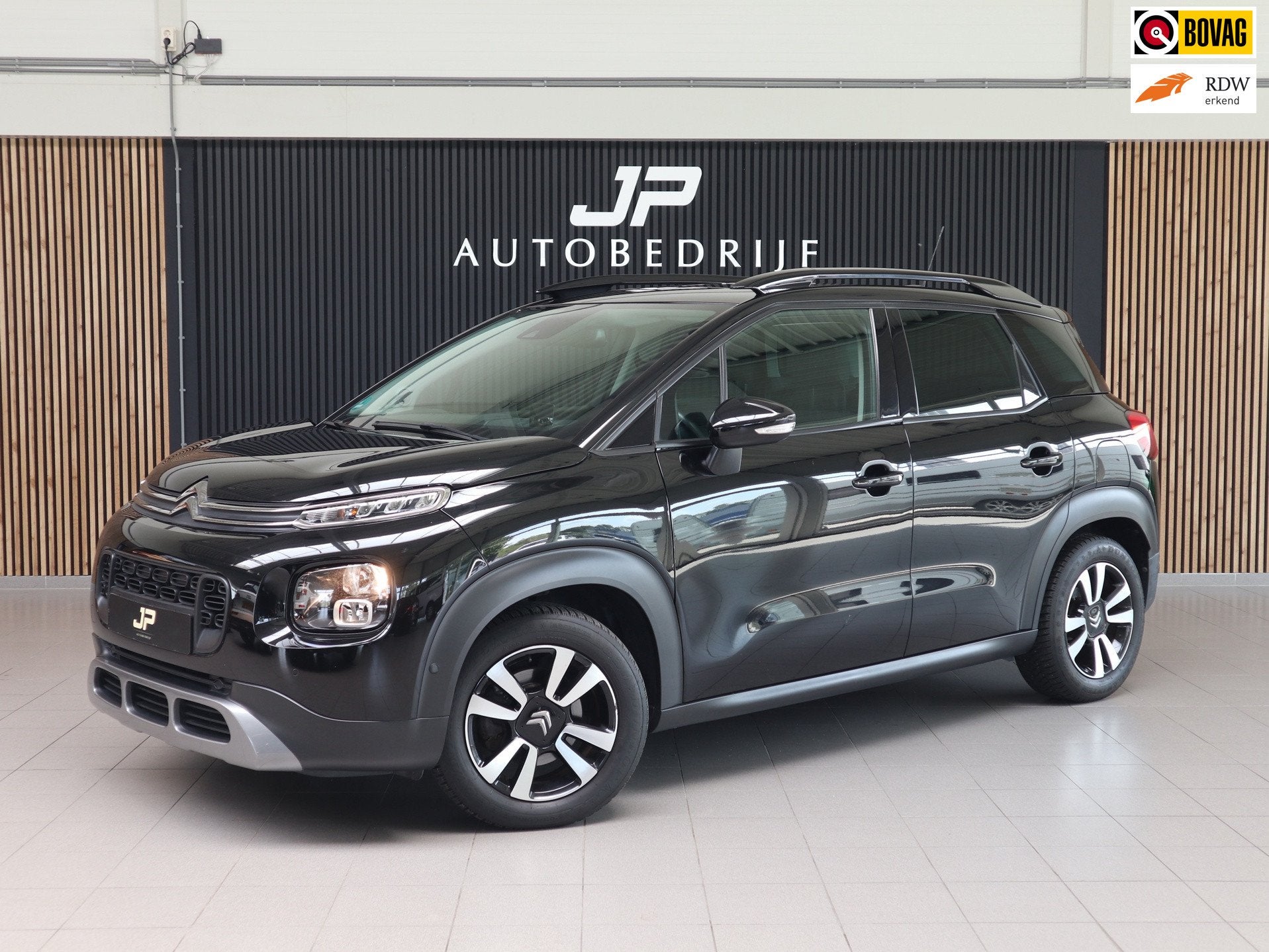 Citroen C3 AIRCROSS 1.2 PureTech S&S Shine CRUISE|CAMERA|APP, Auto's, Gebruikt, 1199 cc, Met garantie (alle), Leder en Stof
