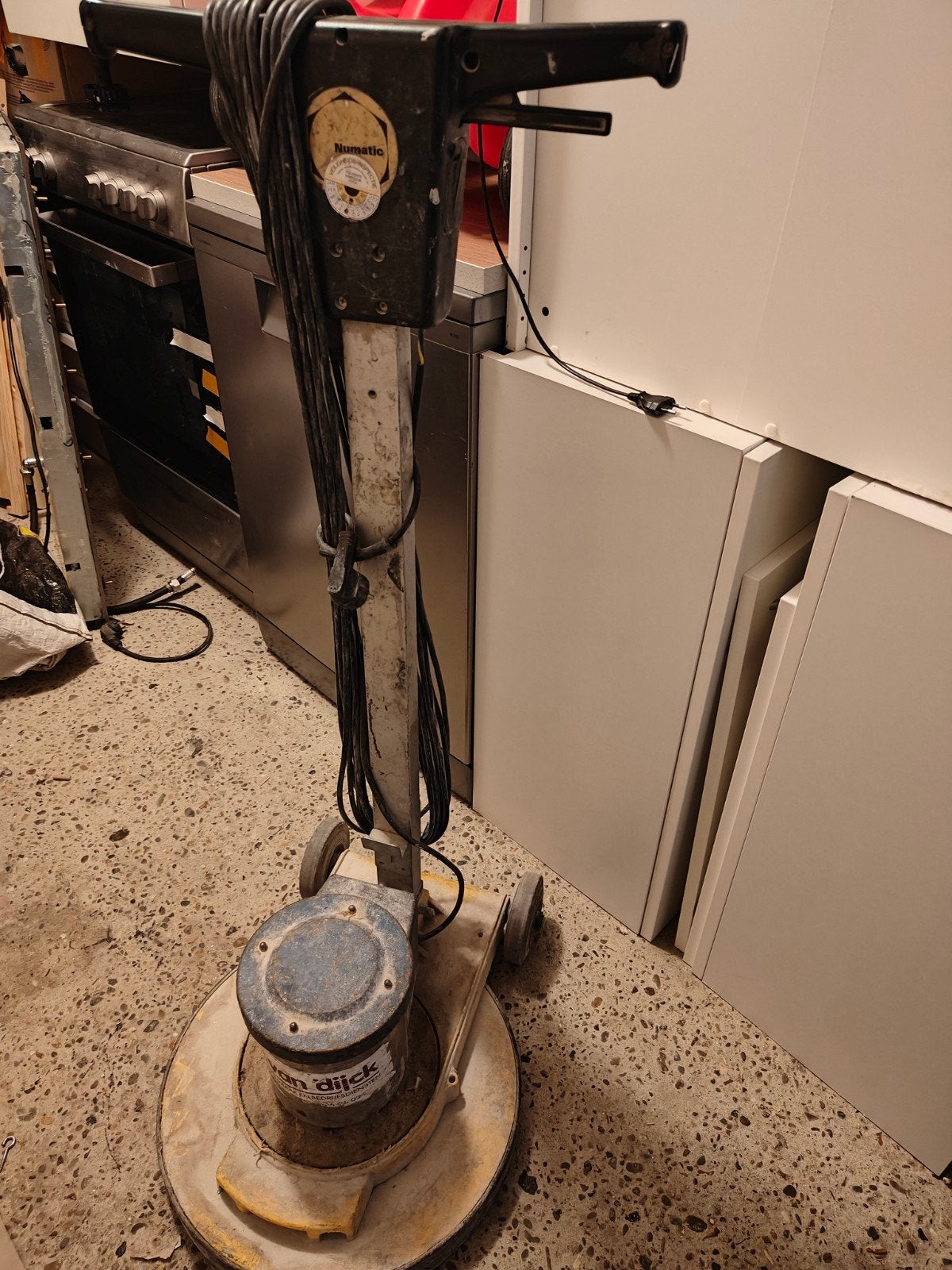 Numatic schuurmachine - Professionele vloerreiniger, Ophalen, Gebruikt, 1200 watt of meer, Overige typen