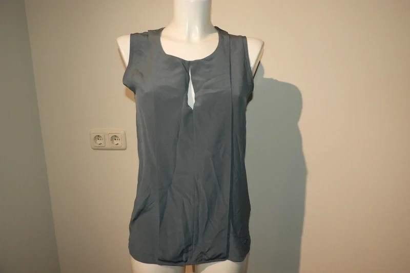 Gucci oceaan blauwe top zijde voorkant hardware logo S