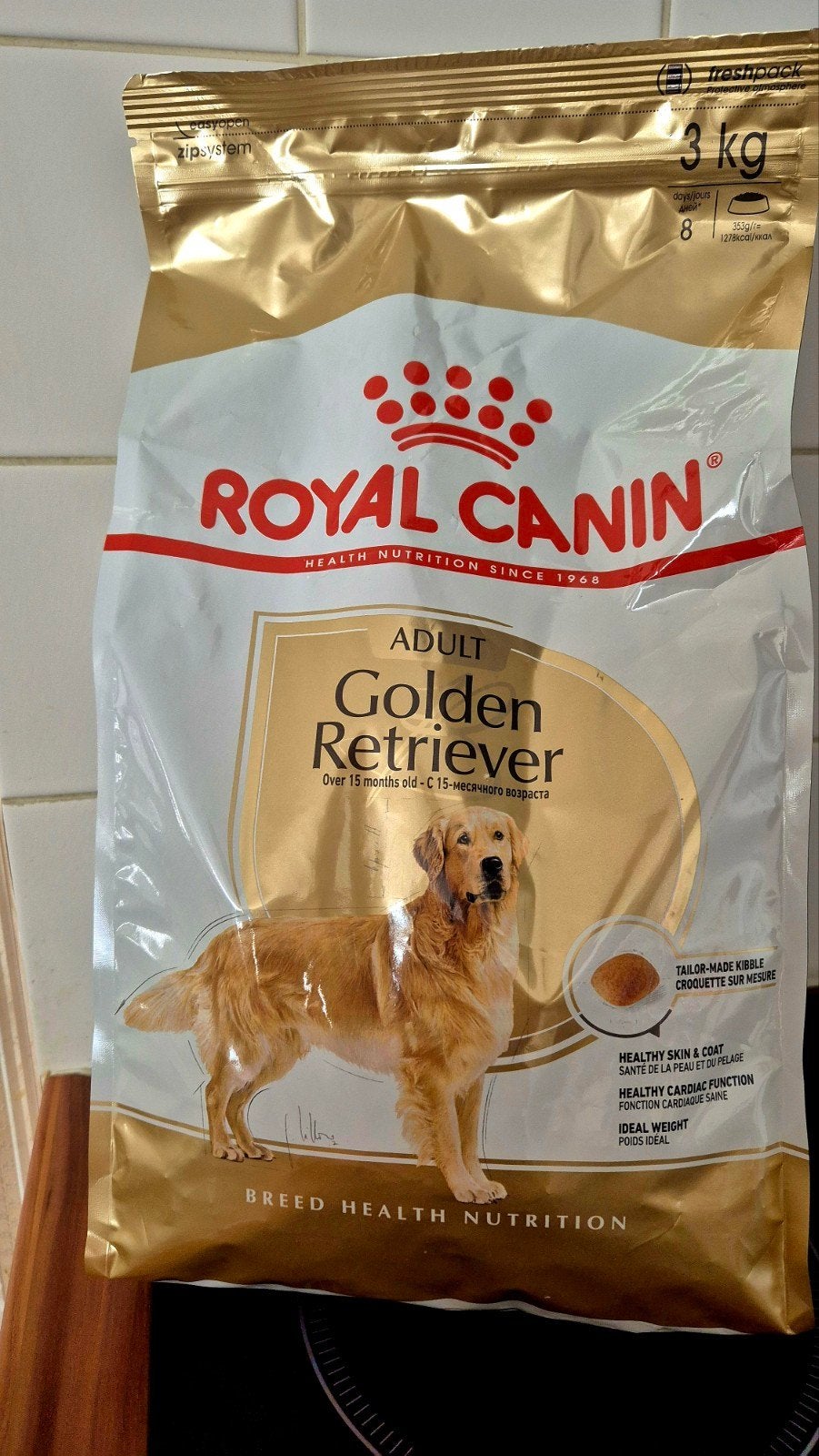 Hondenbrokken Royal Canin - Golden Retriever 6kg totaal

Tot, Ophalen
