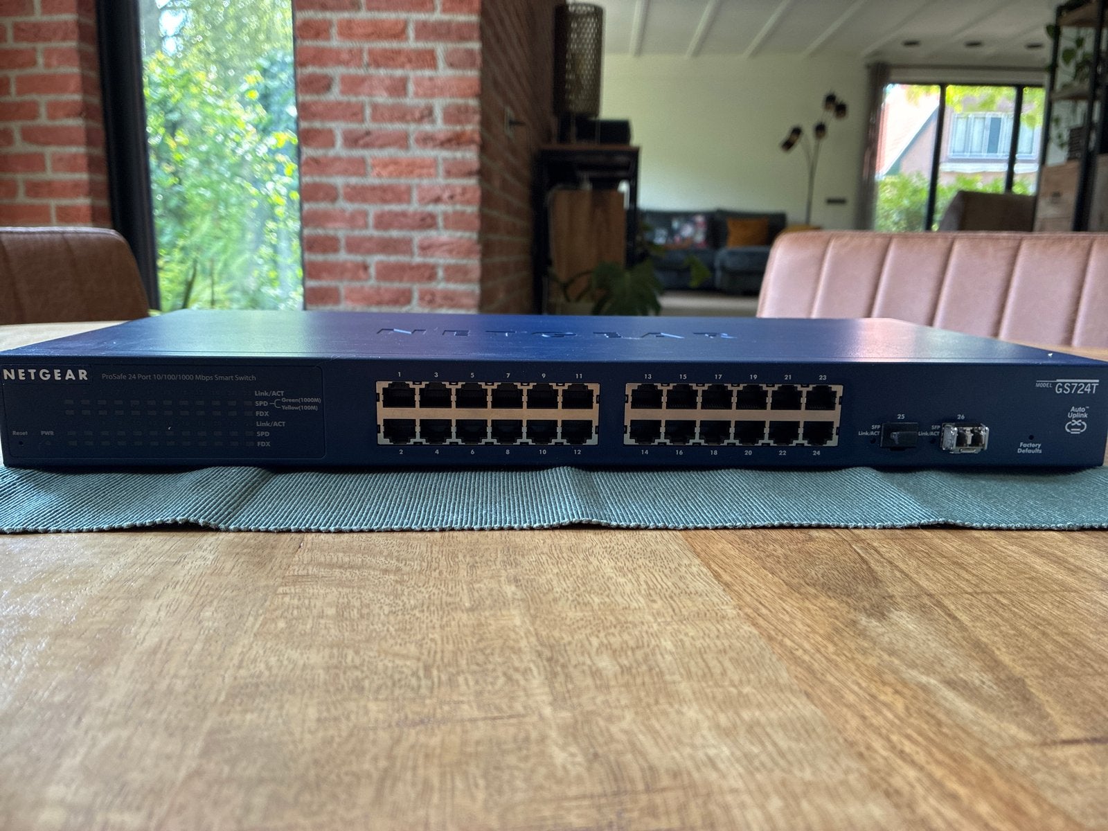 Netgear GS724T 24-poorts Gigabit Smart Switch, Ophalen of Verzenden, Gebruikt