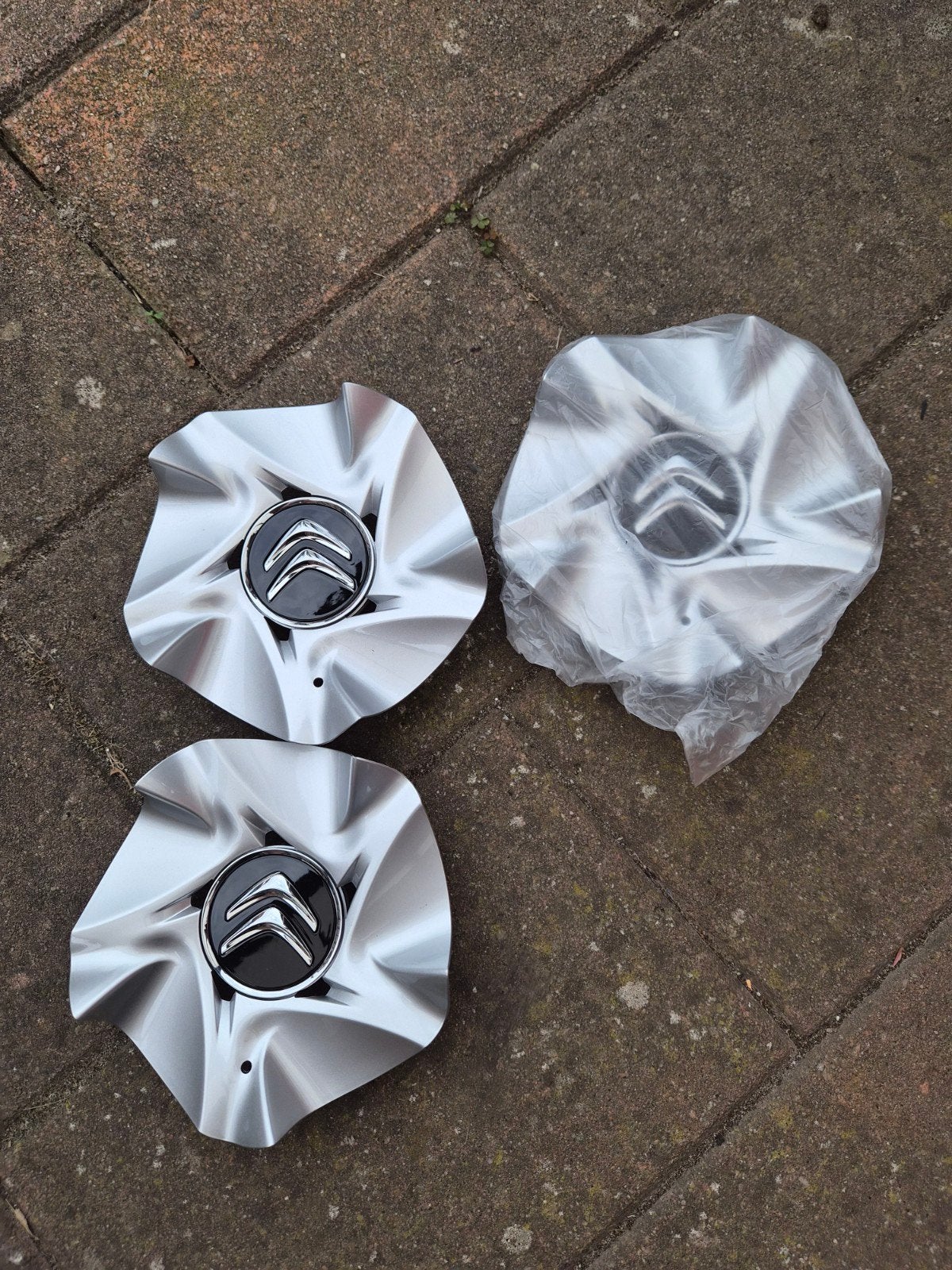 Set van 3 Nieuwe Citroën DS 5 Wielkappen - Origineel, Auto diversen, Wieldoppen, Ophalen of Verzenden, Nieuw