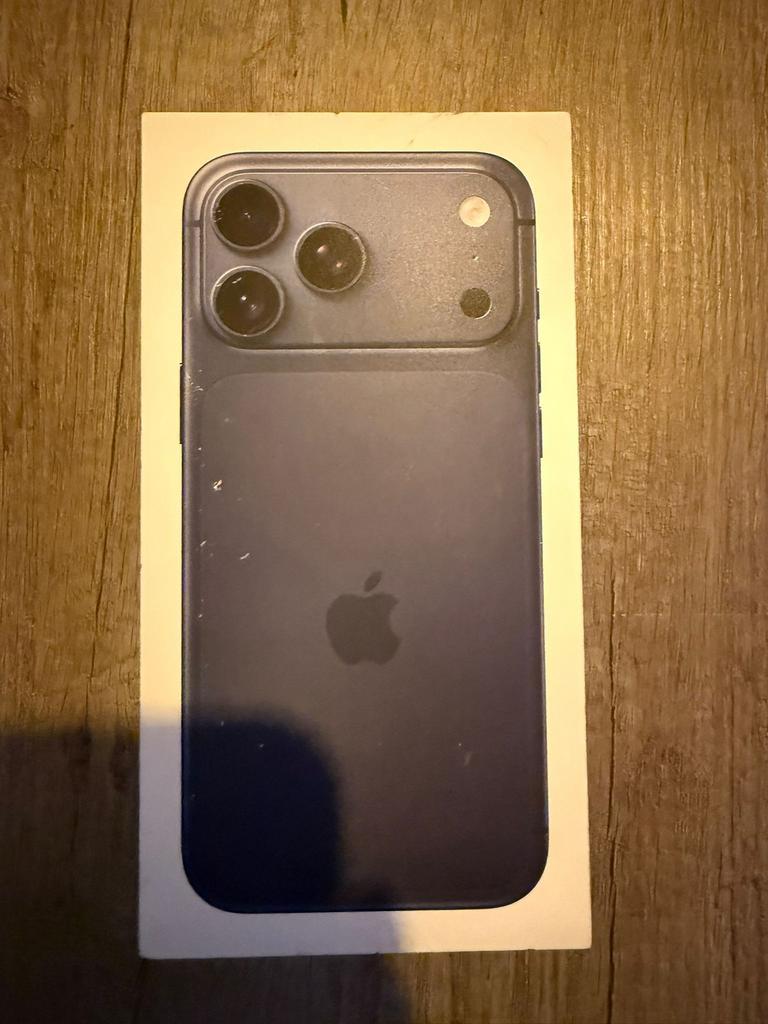 Iphone 17 pro Max, Telecommunicatie, 256 GB, Ophalen of Verzenden, Zo goed als nieuw, Zonder simlock