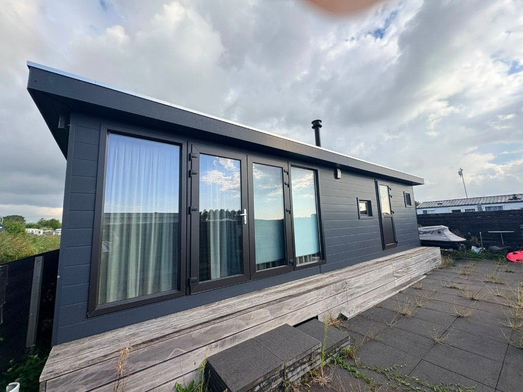 Chalet/stacaravan 4x10m, 3 jaar oud. In zeer goede staat, Tot en met 3