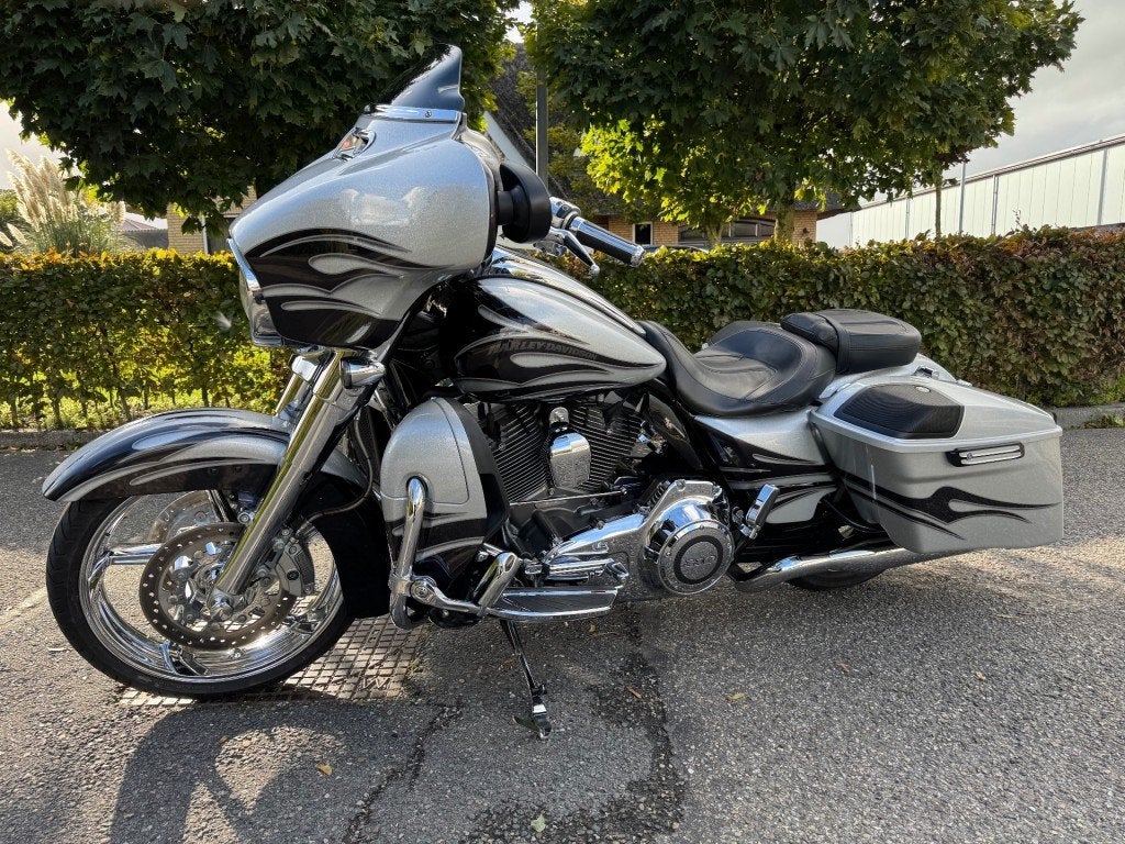 Harley-davidson street glide CVO (5HD) BTW motor!, Bedrijf, Overig, Customerservice@harley-davidson.com, 3700 W. Juneau Avenue, Milwaukee, WI 53208, USA