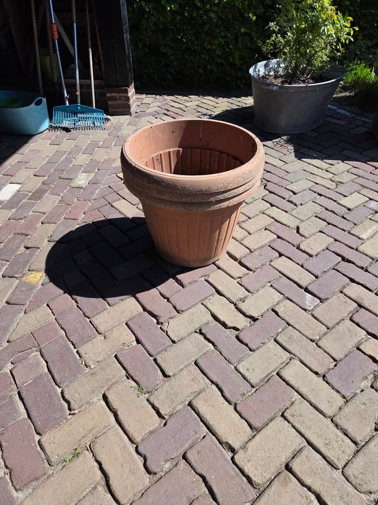 3 Grote plantenbakken - Terracotta look, Tuin en Terras, Kunststof, Gebruikt, Minder dan 60 cm, Rond
