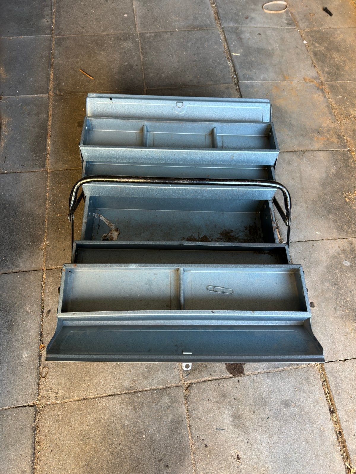 Vintage uitklapbare gereedschapskist, cantilever, metaal, Ophalen, Gebruikt