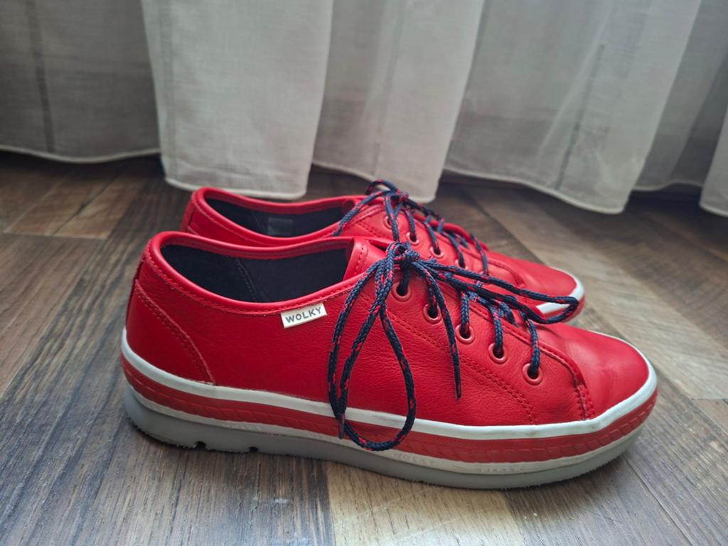 Wolky Maat 41, Kleding | Dames, Schoenen, Instappers, Nieuw, Ophalen of Verzenden, Rood
