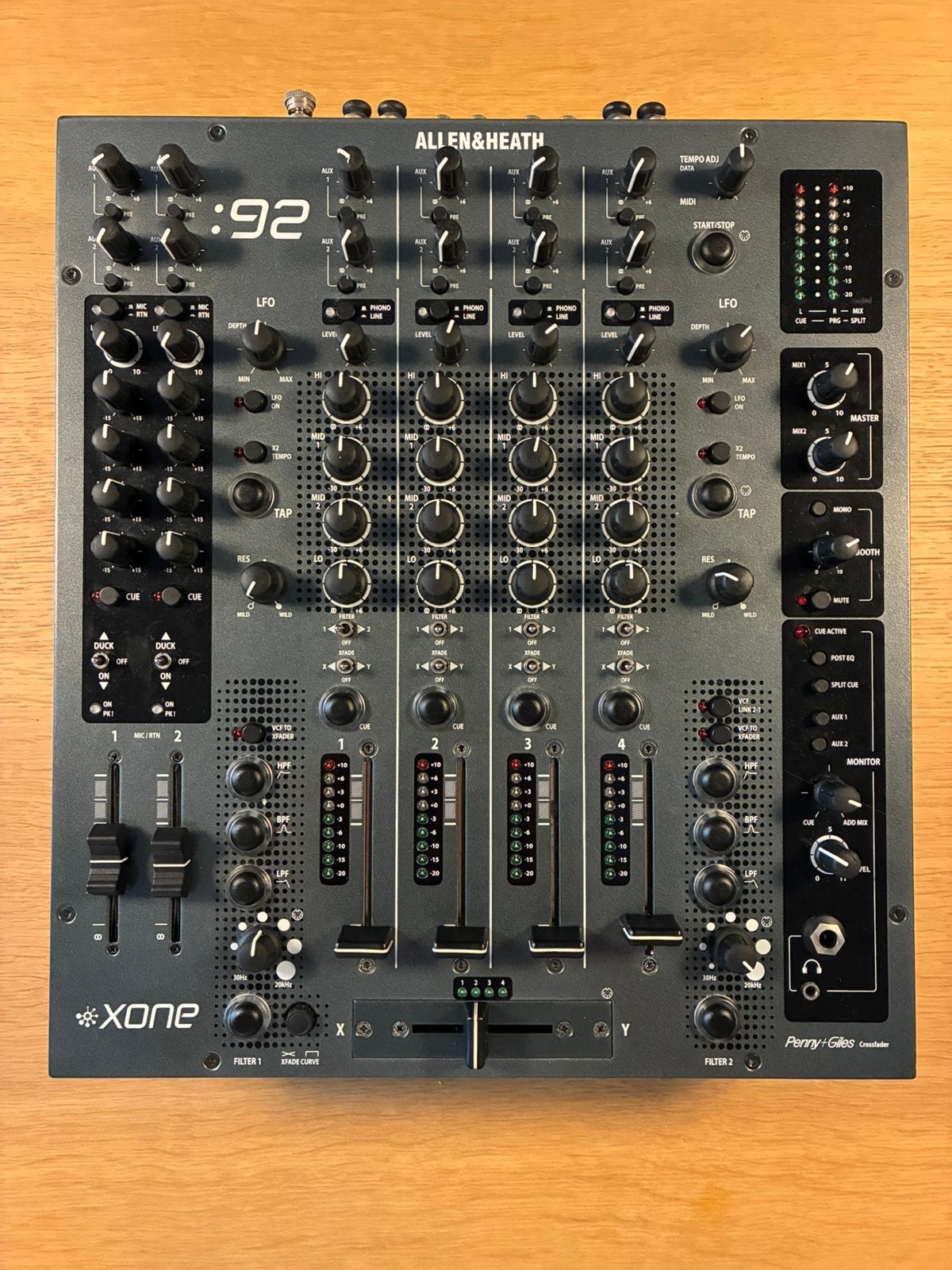 Complete DJ-set –Allen & Heath Xone:92 + 2x Pioneer PLX-1000, Ophalen, Zo goed als nieuw, Minder dan 5 kanalen