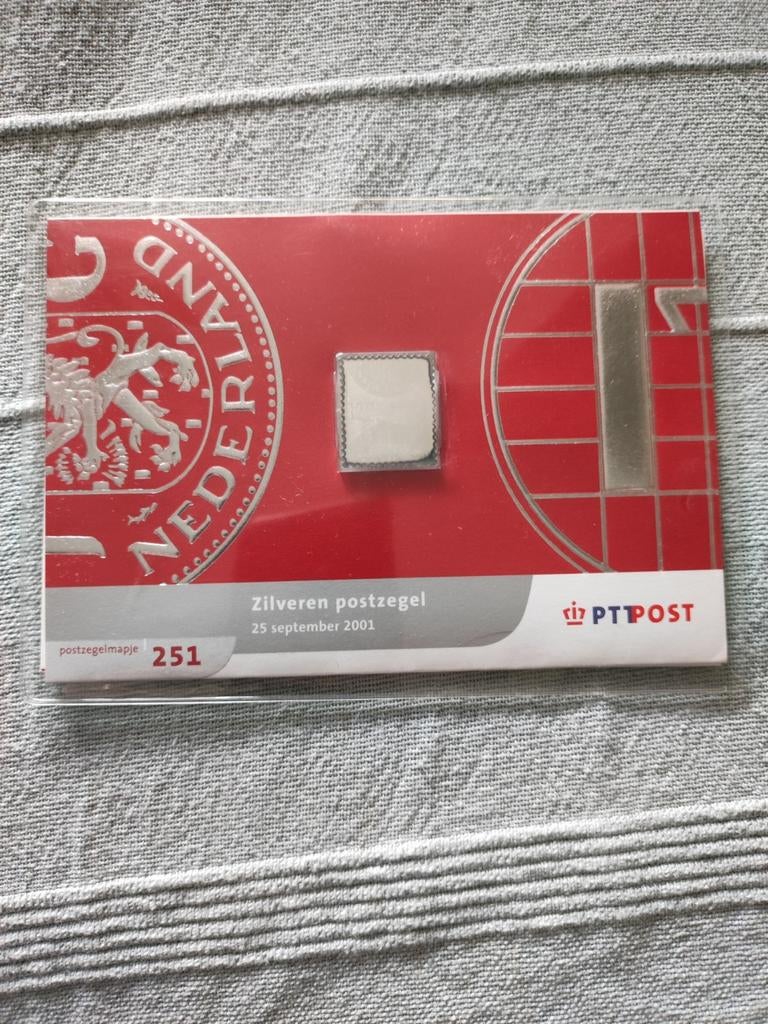 Zilveren postzegel 2001 - PTT Post - Postzegelmapje 251, Ophalen of Verzenden, Na 1940, Postfris