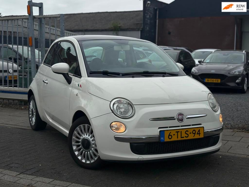 Fiat 500 0.9 TwinAir Lounge | Panoramadak | Apple CarPlay |, Voorwielaandrijving, Euro 5, Gebruikt, Start-stop-systeem
