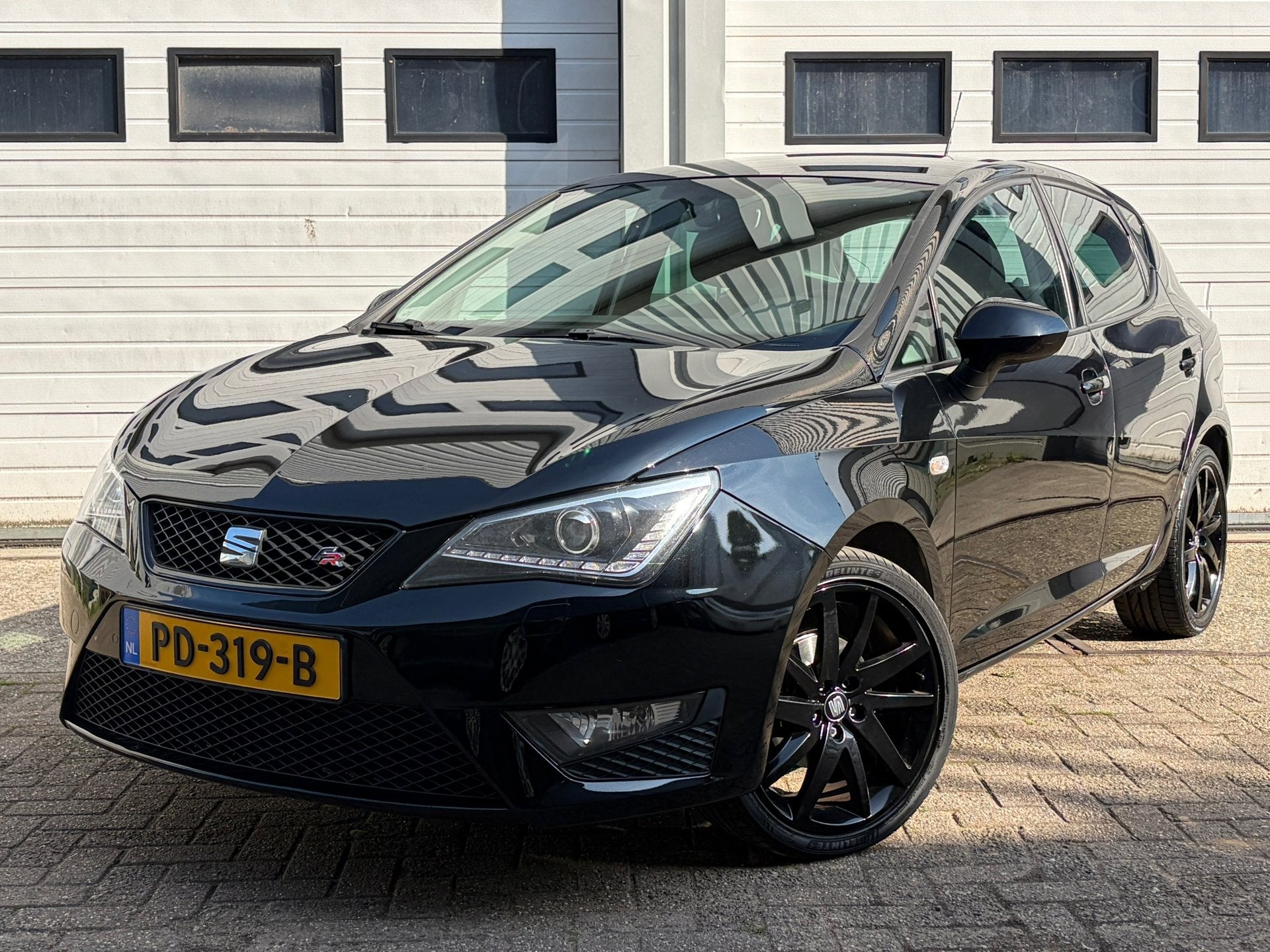 Seat Ibiza 1.0 TSI FR Nieuwe apk xenon led stoelverwarming a, Voorwielaandrijving, Stof, Euro 6, 995 kg
