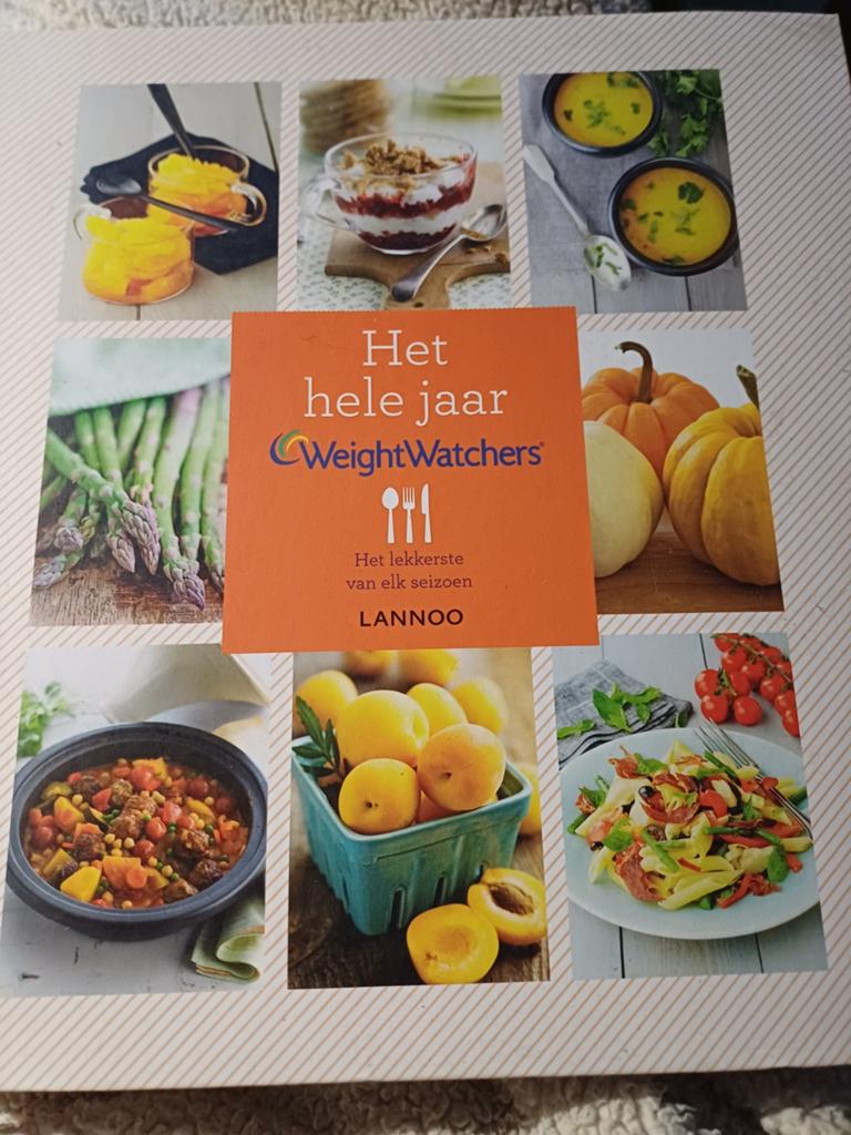Weight Watchers (WW) - Het hele jaar Weight Watchers, Boeken, Kookboeken, Ophalen of Verzenden, Zo goed als nieuw, Weight Watchers (WW)