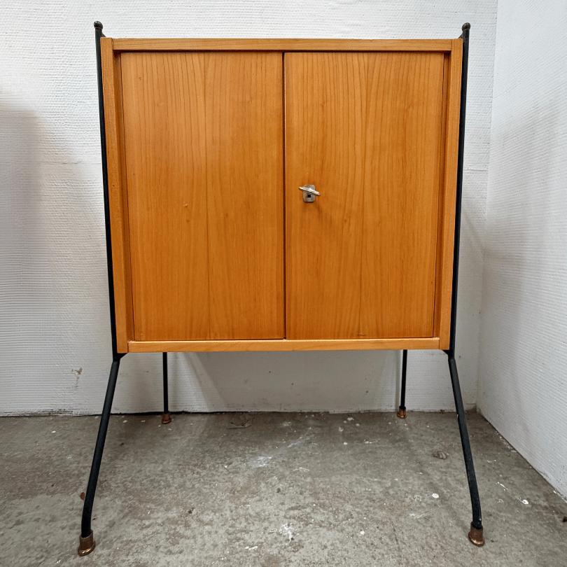 Vintage wandkast op pootjes van Silverschild-Wertmöbel, Ophalen, Onbekend, Silverschild-Wertmöbel, Minder dan 150 cm