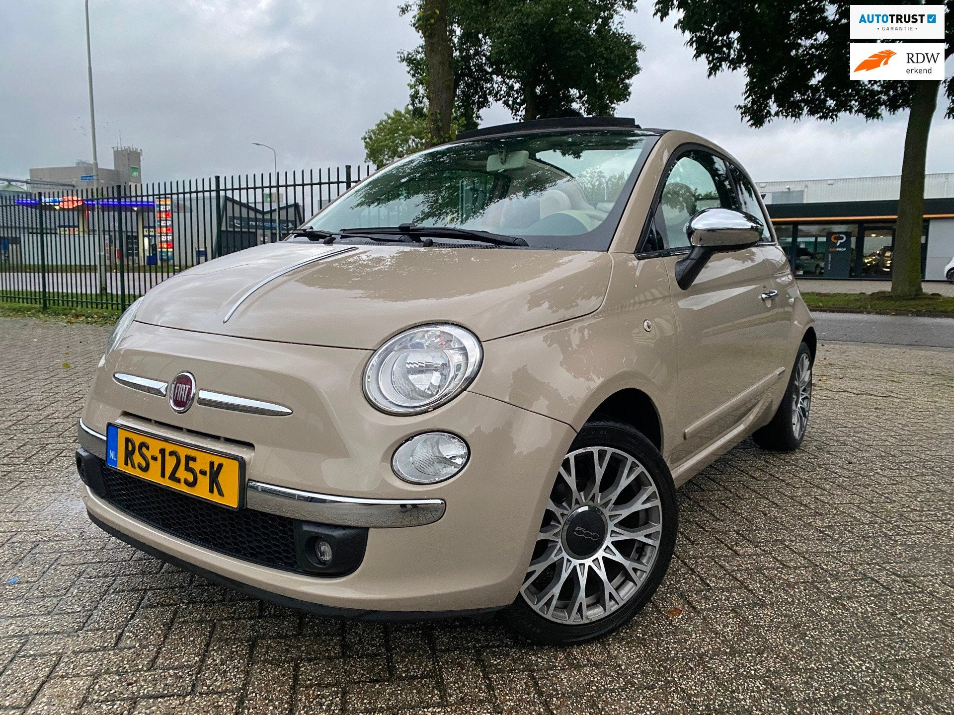 Fiat 500 C 1.2 cappuccino Cabrio Tel Airco Pdc distr verv, Auto's, Voorwielaandrijving, Euro 5, Stof, Gebruikt