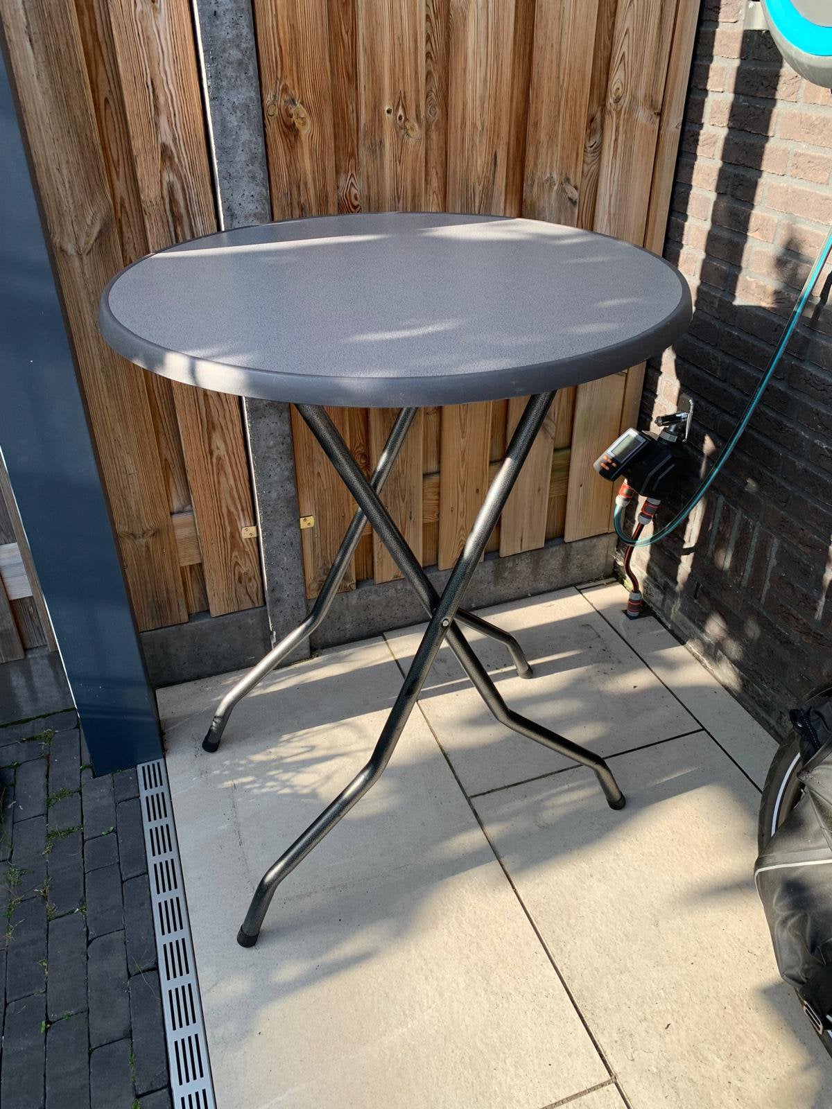 Grijze statafel / hangtafel, Ophalen, Zo goed als nieuw