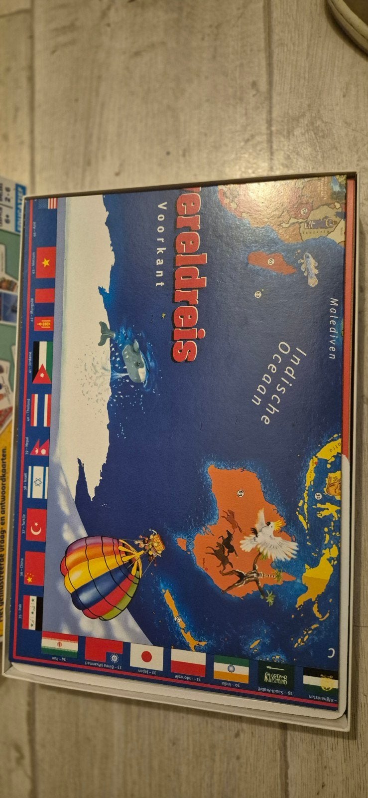 Kinder Wereldreis Aardrijkskunde Spel, Drie of vier spelers, Ophalen of Verzenden, Zo goed als nieuw, Clown Games