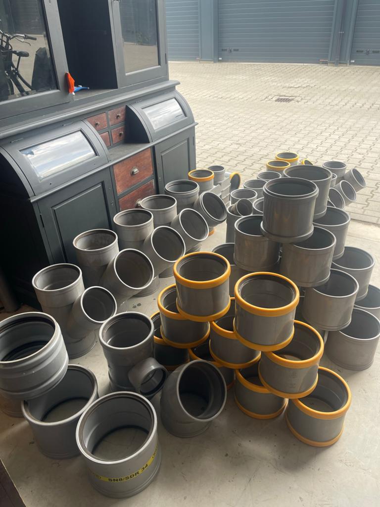 Diverse PVC hulpstukken (75/80, 110,125,160, 200, 250 mm), Ophalen, Afvoer, Pvc, Zo goed als nieuw