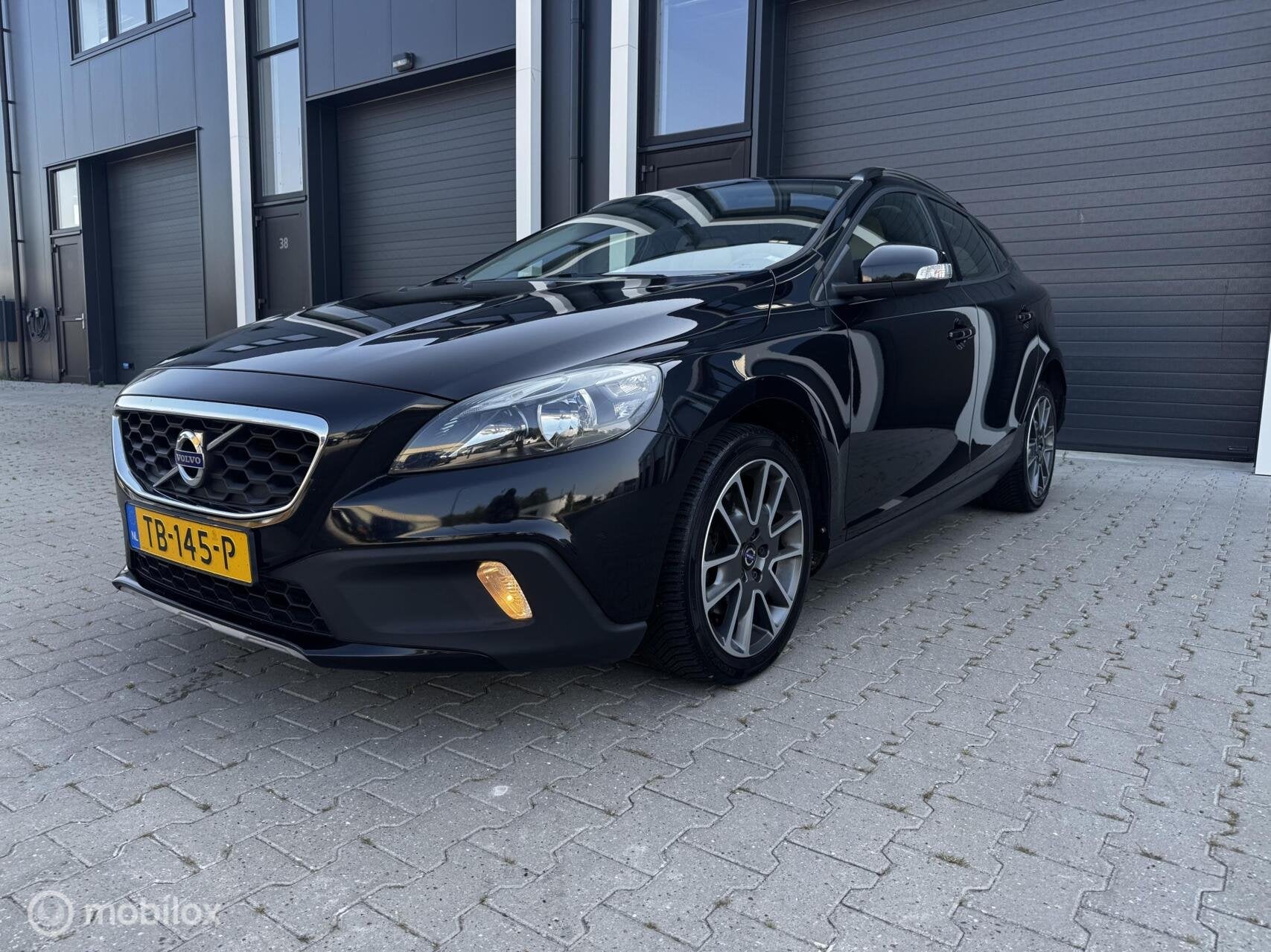 Volvo V40 Cross Country 1.6 D2 Kinetic 2014, Auto's, Voorwielaandrijving, Euro 5, Gebruikt, 1287 kg