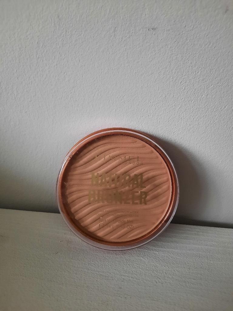 Rimmel London - Natural Bronzer 001, Bruin, Gehele gezicht, Nieuw, Ophalen of Verzenden
