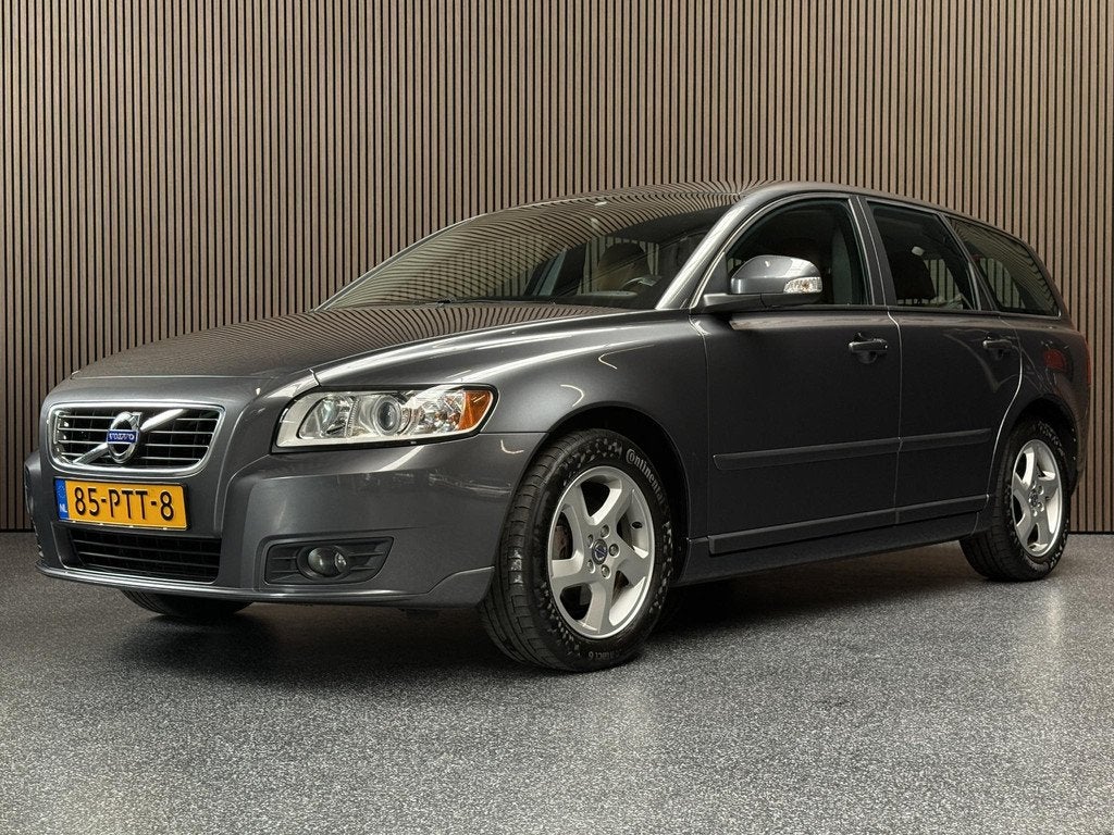 Volvo V50 2.0 Sport | NL Auto | Airco | Leder | Aantoonbaar, Auto's, Volvo, Gebruikt, 4 cilinders, V50, Zilver of Grijs