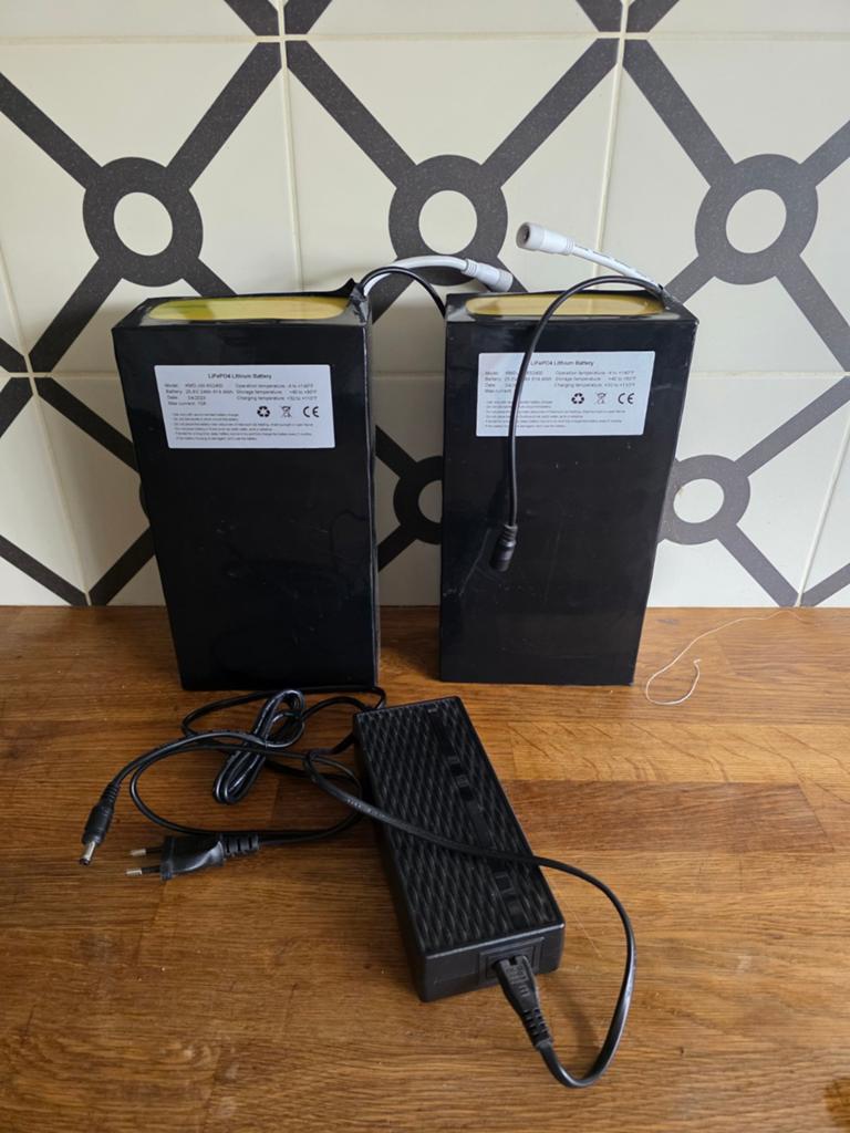 lifepo4 lithium battery 25.6v 24ah 614.4wh, Ophalen, Zo goed als nieuw, Oplaadbaar