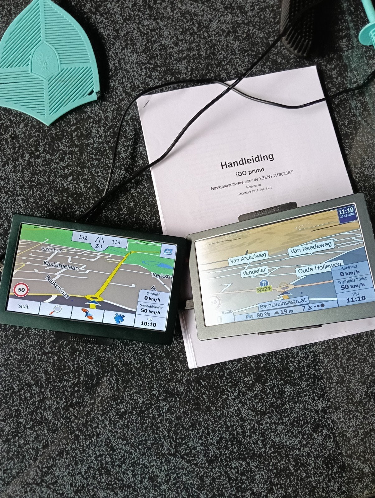 iGO primo Navigatiesysteem (2 stuks), Ophalen of Verzenden, Gebruikt